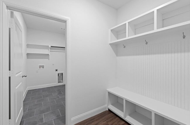 Building Photo - 2405 Peebles Ln