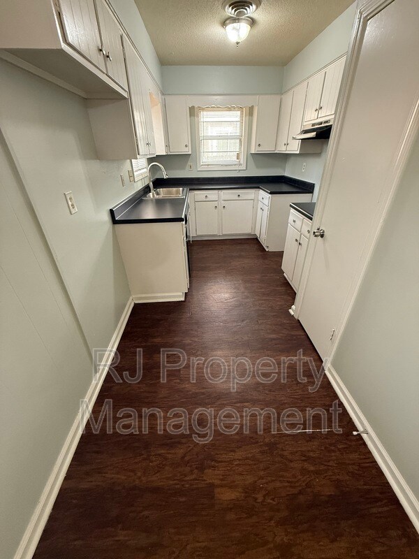 Building Photo - 4065 Haliburton St