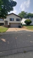 Building Photo - 719 Crawford Dr