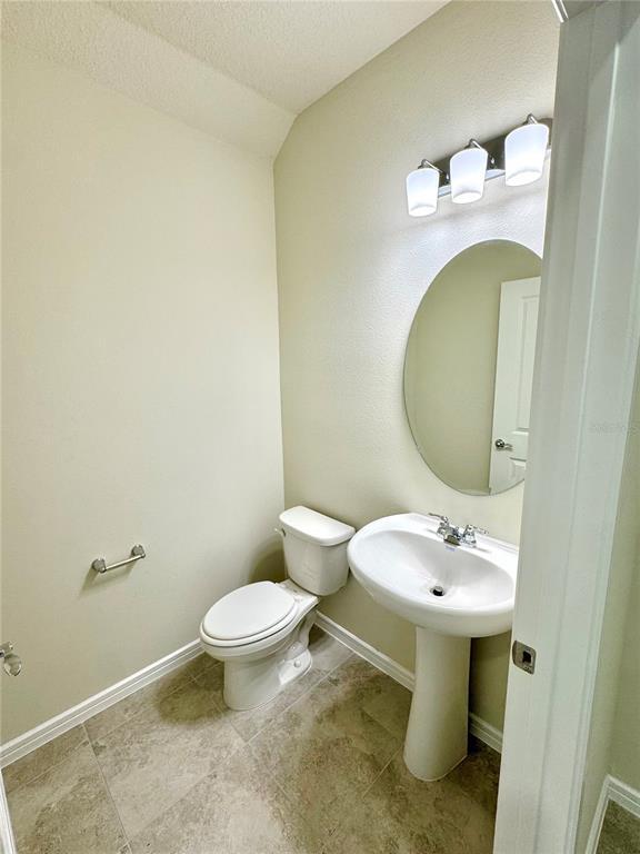 Building Photo - 2312 Southbury Dr