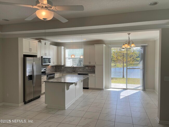 Building Photo - 517 Richmond Dr