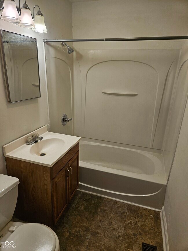 Building Photo - 2036 Calhoun St