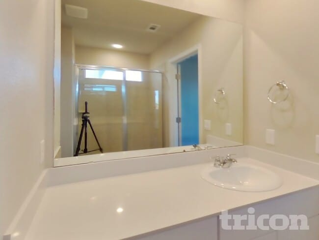 Building Photo - 5125 Sidesaddle Dr