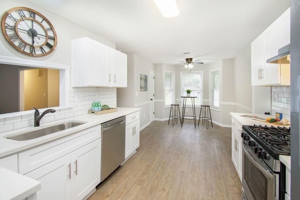 Building Photo - 140 Crabtree Dr