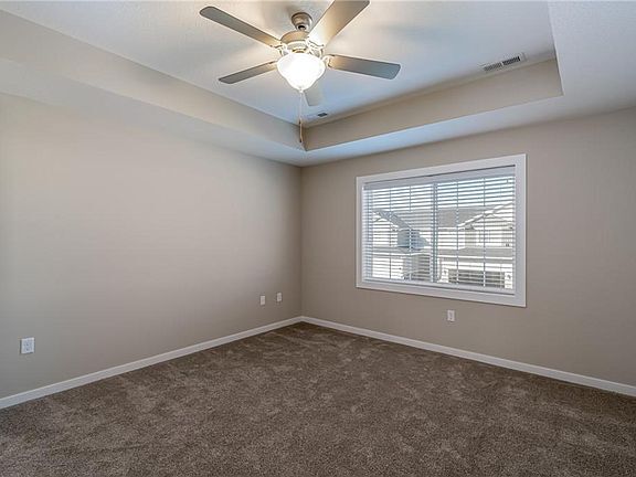 Building Photo - 9611 Turnpoint Dr