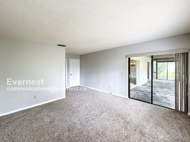 Building Photo - 14714 Oak Vine Dr