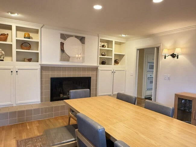 Building Photo - Beautiful & Bright! Stunning Council Crest Home W/ Exceptional Outdoor Sitting/Entertaining Areas!