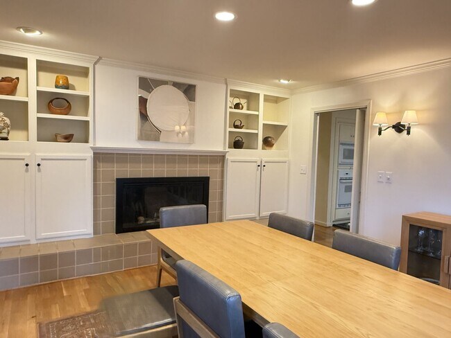 Building Photo - Beautiful & Bright! Sunning Council Crest Home W/ Exceptional Outdoor Sitting/Entertaining Areas!