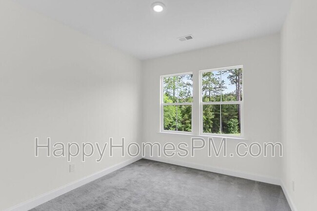 Building Photo - 335 Chapman Cir