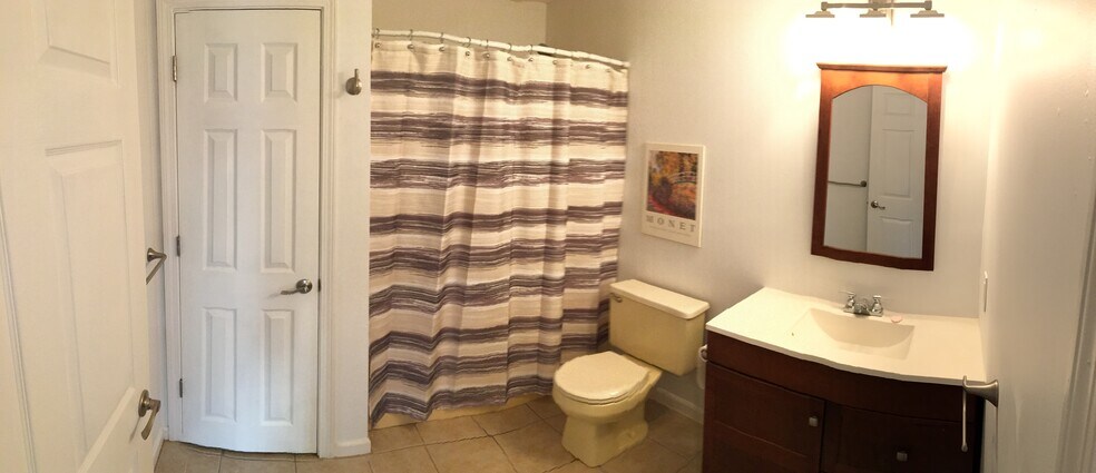 Building Photo - 450 Somerset Ave