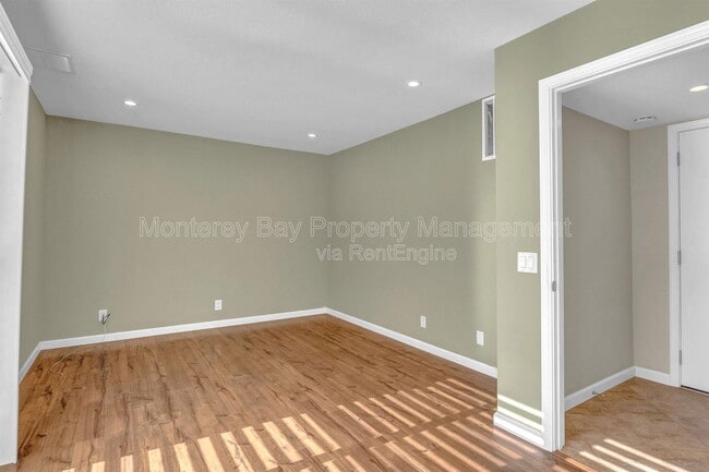 Building Photo - 1137 Mescal St