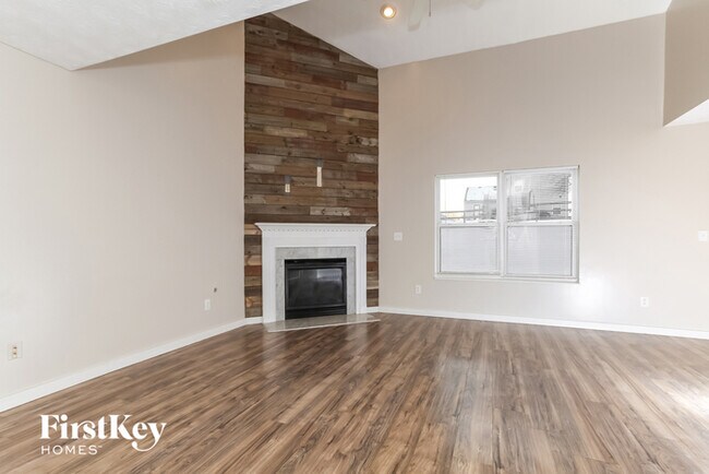 Building Photo - 917 Brookwood Dr