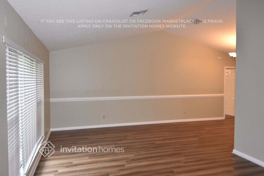 Building Photo - 845 Daffodil Dr