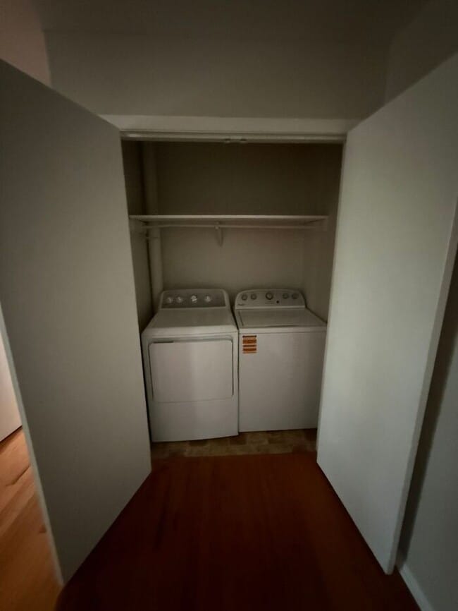 Building Photo - Duke View Apartments