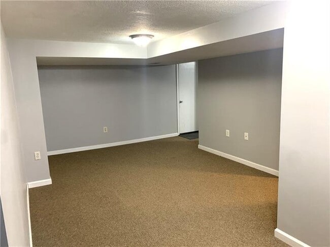 Building Photo - 3768 W 5th Ave