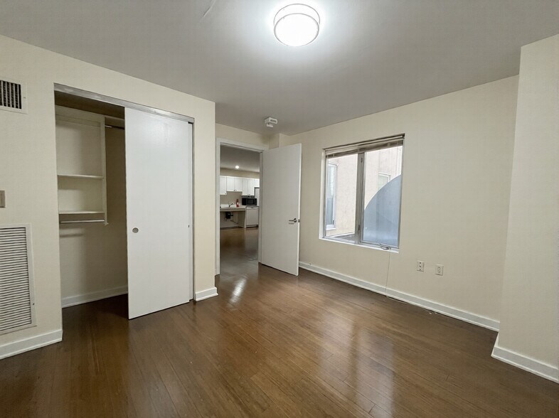 Building Photo - 41 Boylston St