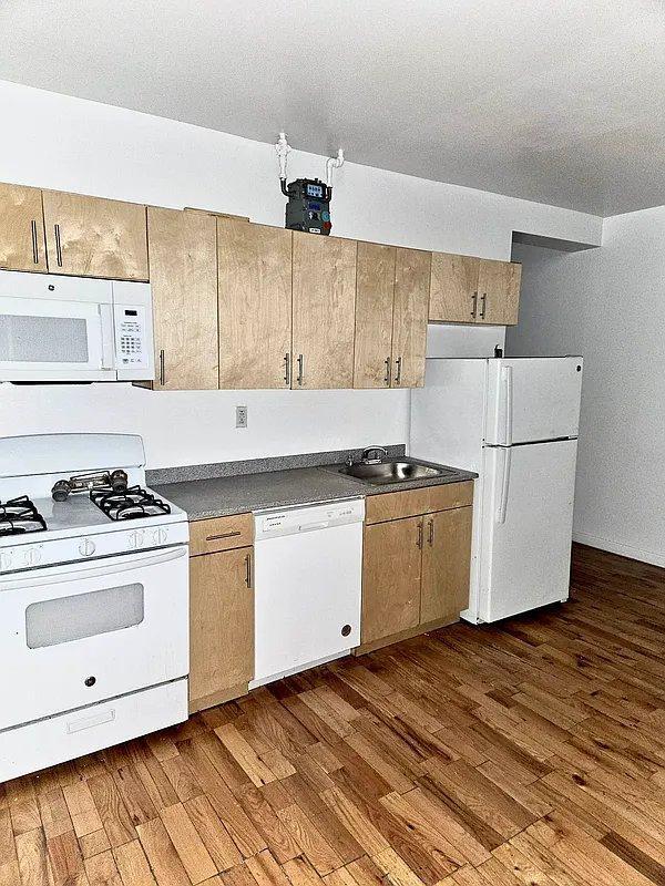 Primary Photo - 2 bedroom in NEW YORK NY 10032