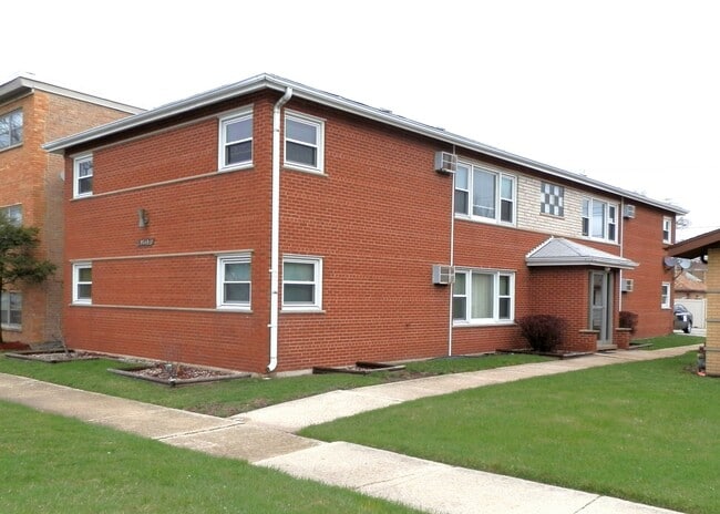 Building Photo - 9713 S Pulaski Rd