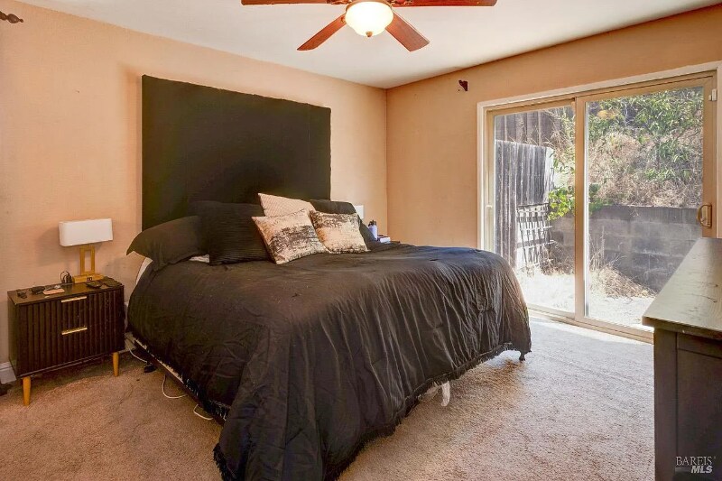 Building Photo - 300 Kathy Ellen Dr