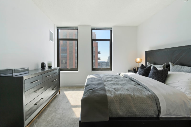 Building Photo - 350 N Desplaines St