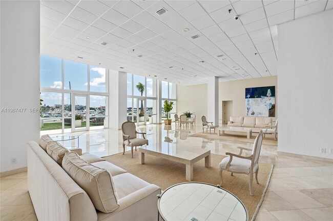 Building Photo - 400 N Flagler Dr