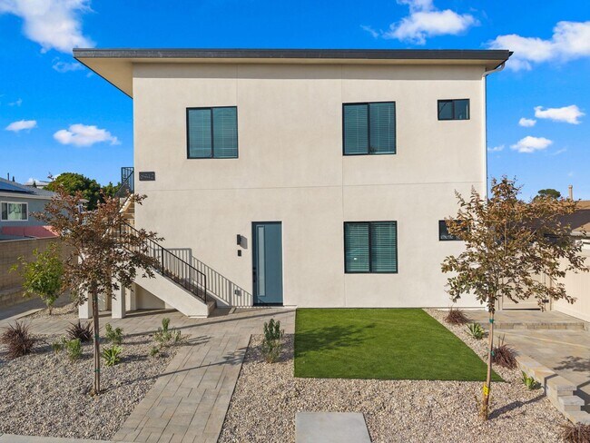 Building Photo - 6946 Glidden St