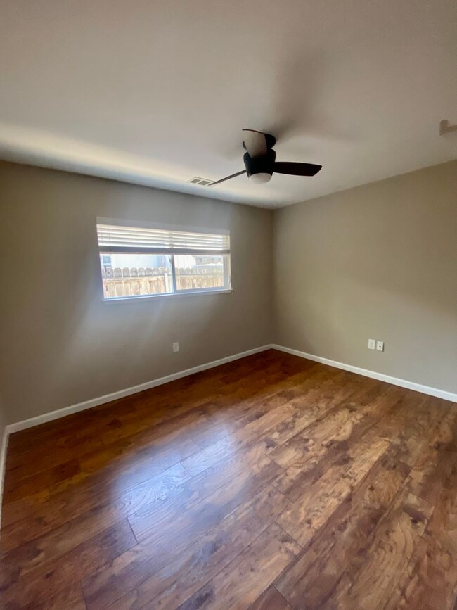 Building Photo - Cute and Cozy Updated 3 bedroom Home