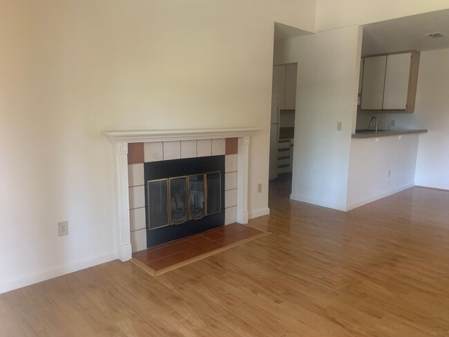 Building Photo - Half off 2nd months rent! 2 bedroom 2 bath...