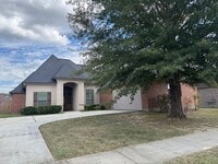 Building Photo - Beautiful 4 Bed/3 Bath Home For Lease In Z...