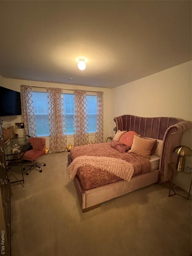 Building Photo - 1807 Townhome Wy