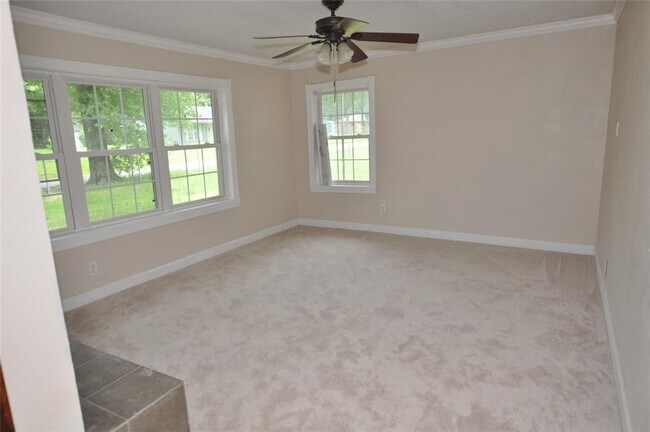 Building Photo - 23114 Laura Ln