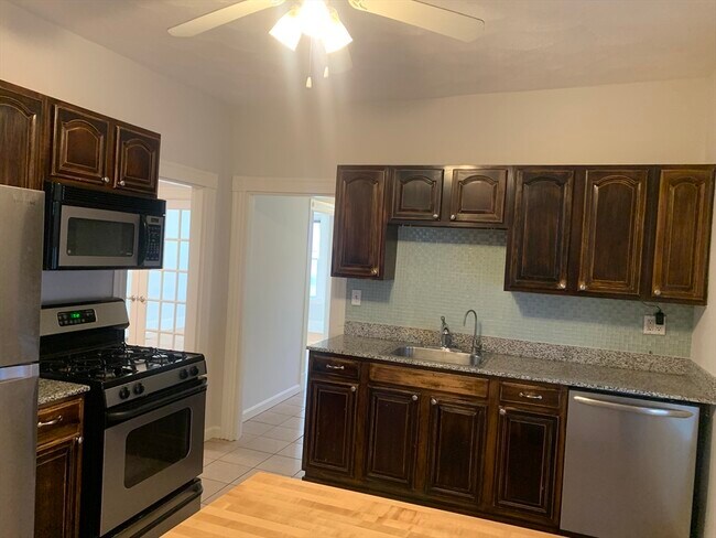 Building Photo - 69 Fremont St