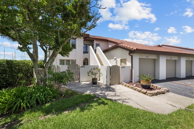 Building Photo - 3505 Harbor Dr