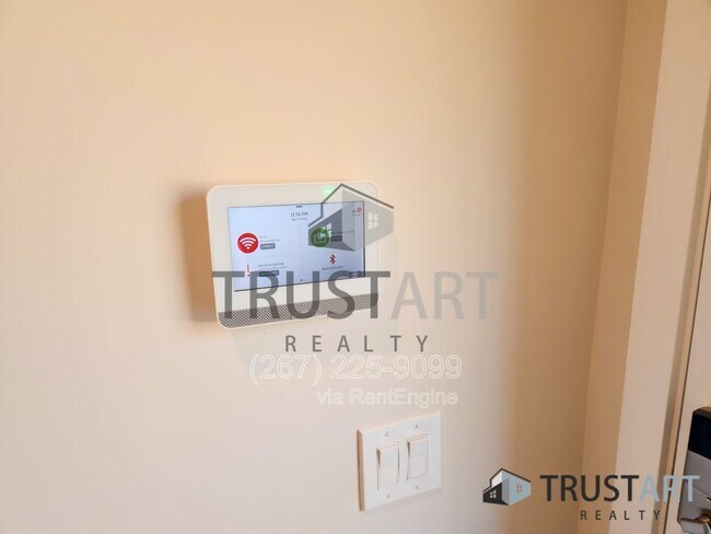 Building Photo - 3150 N Park Ave