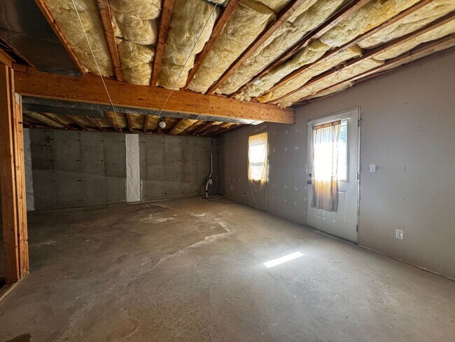 Building Photo - 134 Ridgeview Dr
