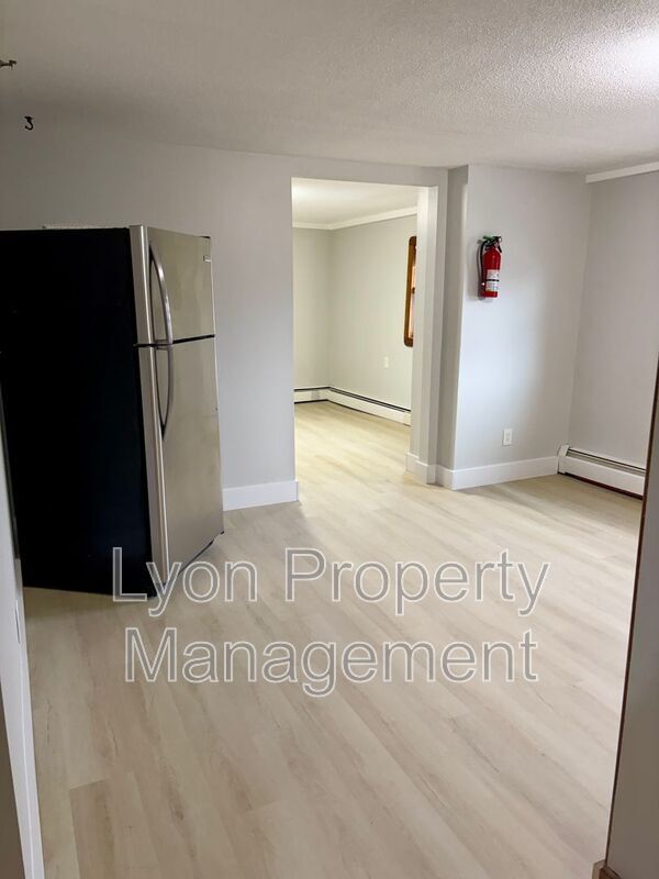 Building Photo - 262 Illinois St