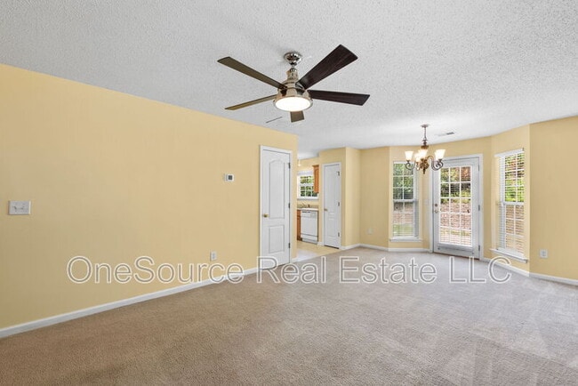 Building Photo - 77 Darby's Crossing Point