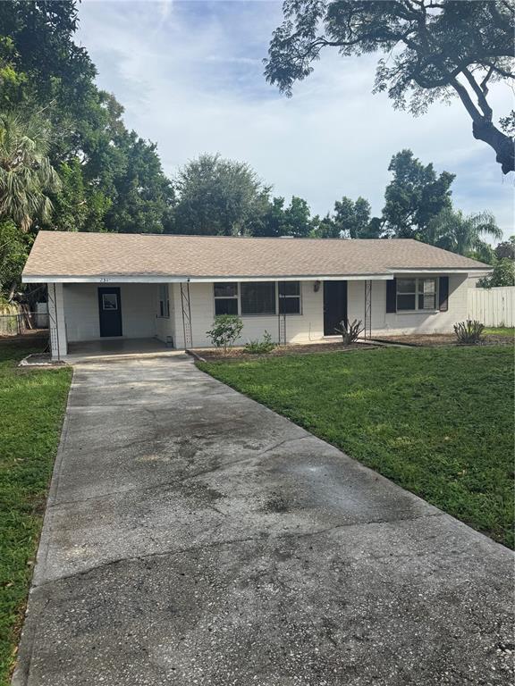 Primary Photo - 2311 Bougainvillea St