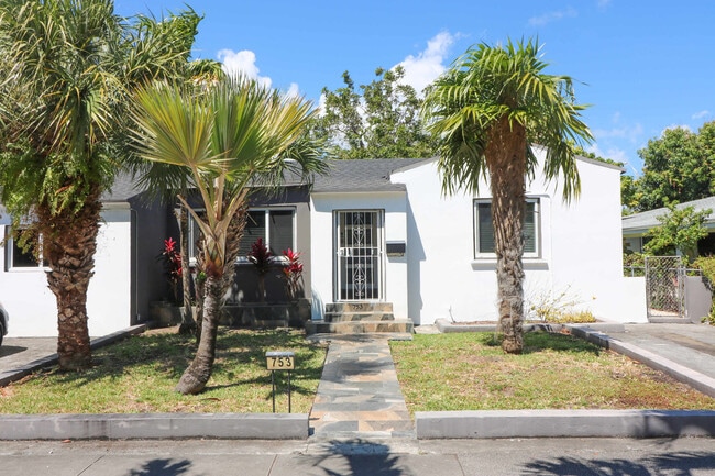 Building Photo - 753 NE 81st St