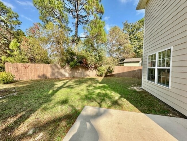 Building Photo - 240 Water Oaks Loop