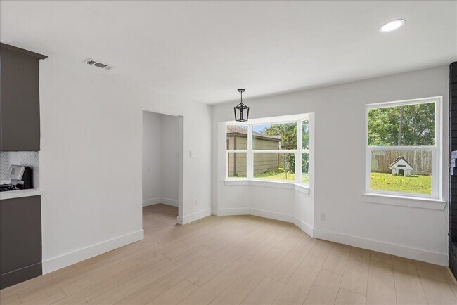Building Photo - 3234 Cherry Springs Dr