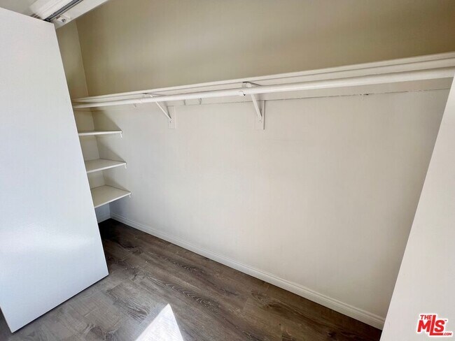 Building Photo - 1426 Orange Grove Ave