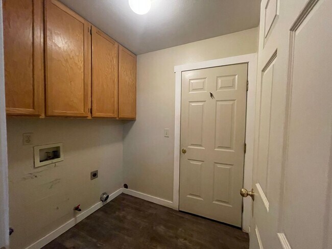 Building Photo - Application Pending - 3 Bedroom House For Rent In Odell