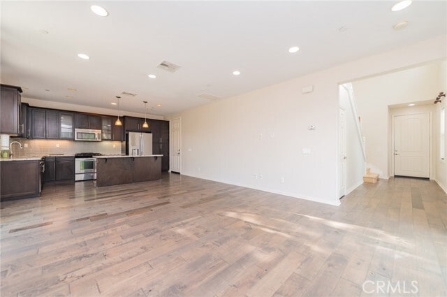 Building Photo - 166 Desert Bloom