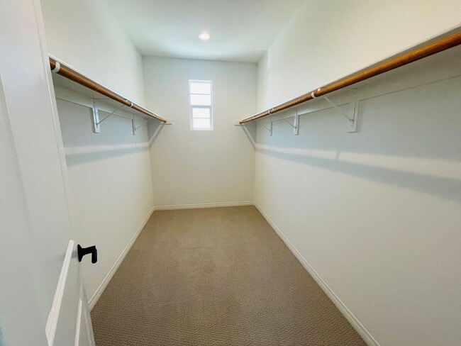 Building Photo - Located in the highly sought-after master-planned community of The Preserve at Chino, this modern...