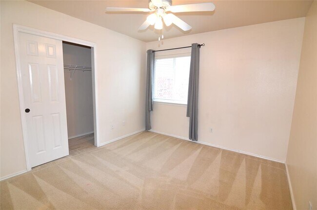 Building Photo - 3148 Henderson Path
