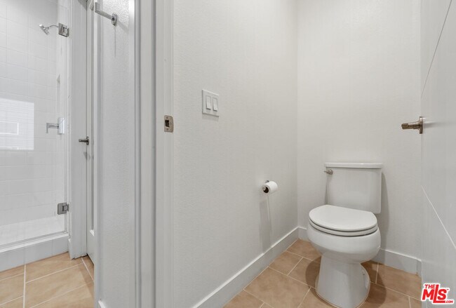 Building Photo - 9942 Artesia Blvd