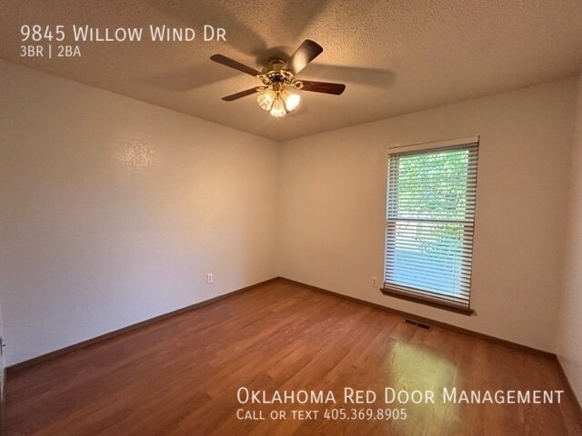 Building Photo - 9845 Willow Wind Dr