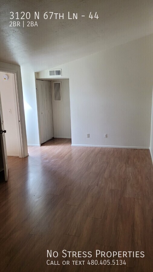 Building Photo - 2 Bed 2 Bath Condo off 67th Ave and Osborn!