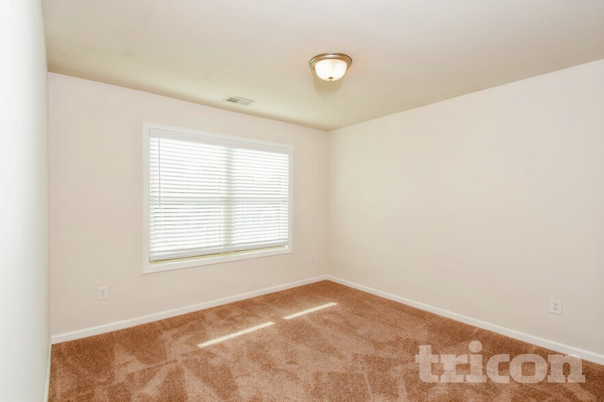 Building Photo - 91 Limerick Wy